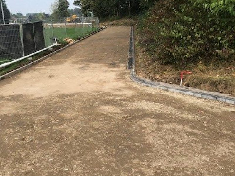 Klimmen_iov Laeven Infra - profileren looppaden voetbalveld 003